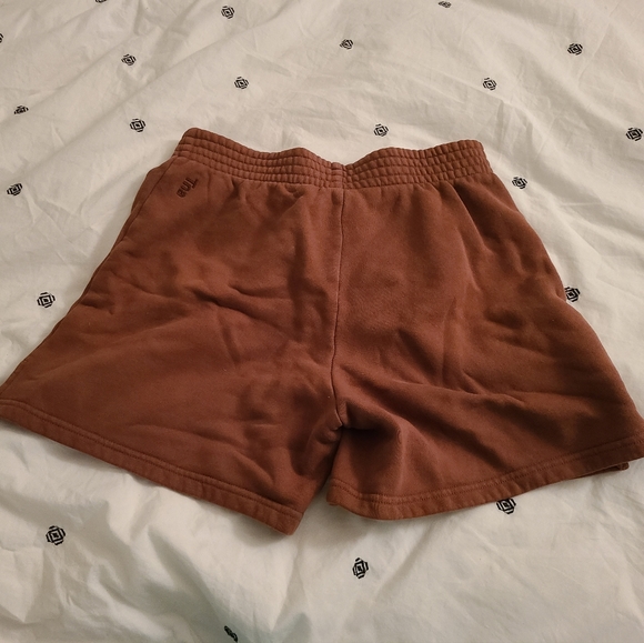 TNA Cozy Fleece Perfect 5" Sweatshorts - Picture 2 of 4